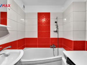 Prodej bytu 3+1, Ostroměř, T. G. Masaryka, 68 m2