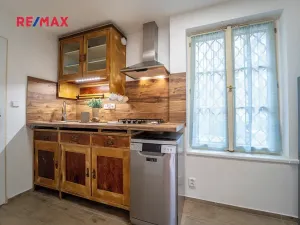 Prodej bytu 3+1, Praha - Malá Strana, Nebovidská, 57 m2