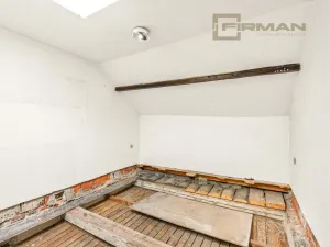 Prodej rodinného domu, Kostelec nad Labem, nám. Pod Martinem, 135 m2