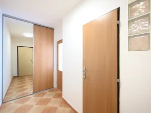 Pronájem bytu 2+kk, Praha - Bohnice, Zelenohorská, 42 m2