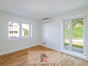 Pronájem bytu 4+kk, Praha - Komořany, Pod lesem, 127 m2