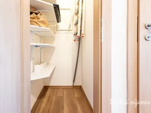 Pronájem bytu 2+kk, Praha, Ruská, 47 m2