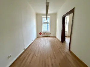 Pronájem kanceláře, Pardubice - Zelené Předměstí, třída Míru, 182 m2