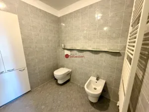 Pronájem kanceláře, Pardubice - Zelené Předměstí, třída Míru, 71 m2