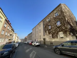 Prodej bytu 1+kk, Praha - Břevnov, Šlikova, 28 m2