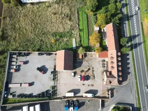 Prodej obchodního prostoru, Břežany I, 590 m2