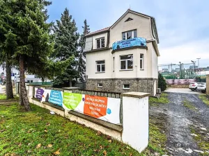 Pronájem vily, Praha - Štěrboholy, Ústřední, 280 m2