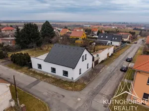 Prodej rodinného domu, Červené Pečky, Husova, 177 m2