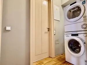 Pronájem bytu 2+kk, Praha - Karlín, Rohanské nábřeží, 65 m2