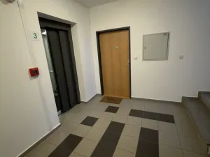 Pronájem bytu 2+kk, Zlín, Voženílkova, 49 m2