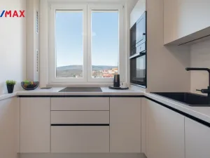 Prodej bytu 3+1, Meziboří, J. A. Komenského, 67 m2