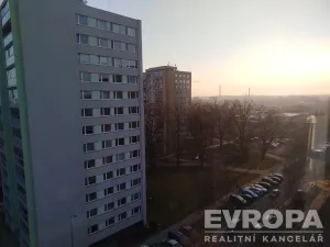 Prodej bytu 2+1, Pardubice - Zelené Předměstí, nábřeží Závodu míru, 53 m2