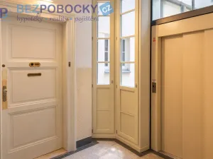 Prodej bytu 2+1, Praha, Tusarova, 67 m2