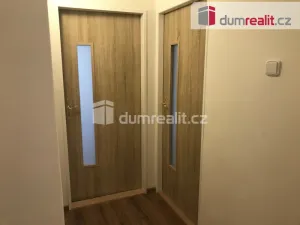 Pronájem bytu 1+kk, Praha - Černý Most, Generála Janouška, 17 m2