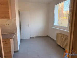 Pronájem bytu 2+1, Chomutov, Jirkovská, 65 m2