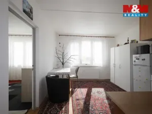 Prodej bytu 1+1, Karlovy Vary - Stará Role, Školní, 35 m2