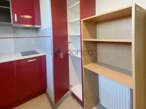 Pronájem bytu 1+1, Praha, Nademlejnská, 35 m2