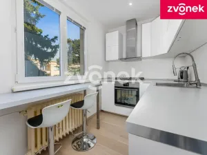 Prodej bytu 2+1, Zlín, Dukelská, 56 m2