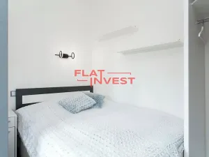 Pronájem bytu 1+kk, Praha - Kobylisy, Vršní, 28 m2