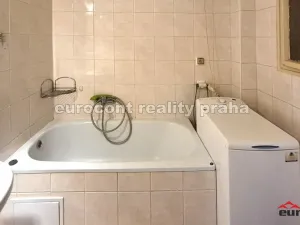 Pronájem bytu 1+kk, Praha - Vršovice, Novgorodská, 30 m2