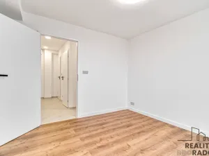 Prodej bytu 2+kk, Ostrava, Průběžná, 45 m2
