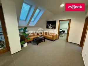 Pronájem kanceláře, Zlín, Vršava I, 460 m2