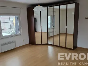 Pronájem rodinného domu, Praha - Nebušice, V březinkách, 365 m2