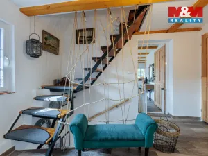 Prodej rodinného domu, Libá, 228 m2