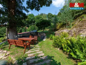 Prodej rodinného domu, Libá, 228 m2