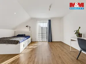 Pronájem rodinného domu, Bavoryně - U Vodojemu, 210 m2