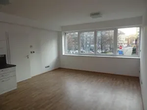 Pronájem bytu 2+kk, Pardubice - Zelené Předměstí, Hronovická, 62 m2