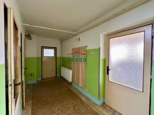 Prodej rodinného domu, Kožlany, Pražská, 200 m2