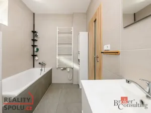 Prodej rodinného domu, Koloveč, nám. Svobody, 160 m2