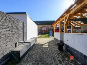 Prodej rodinného domu, Koloveč, nám. Svobody, 160 m2