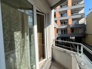 Pronájem bytu 1+kk, Praha - Vršovice, Petrohradská, 30 m2