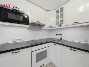 Prodej bytu 2+kk, Karlovy Vary, Krále Jiřího, 49 m2