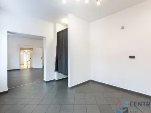 Pronájem obchodního prostoru, Jablonec nad Nisou, Pražská, 323 m2