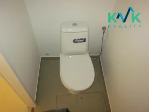 Pronájem obchodního prostoru, Karlovy Vary, Krále Jiřího, 19 m2