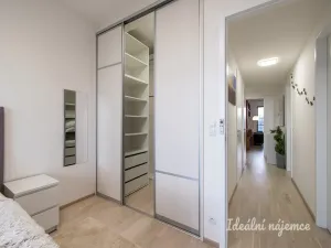 Pronájem bytu 3+kk, Praha - Holešovice, Sanderova, 97 m2
