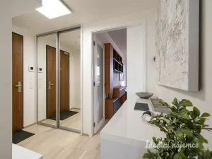 Pronájem bytu 3+kk, Praha - Holešovice, Sanderova, 97 m2