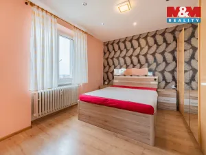 Prodej bytu 2+1, Cheb, Na Hradčanech, 54 m2