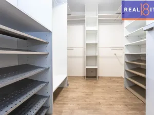 Prodej bytu 4+kk, Praha, Semilská, 139 m2