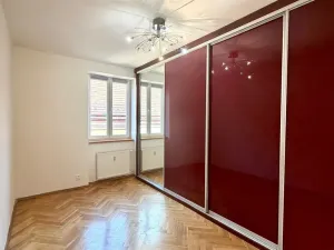 Pronájem bytu 2+1, Cheb, Jakubská, 50 m2