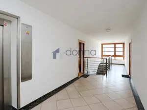 Pronájem bytu 2+kk, Praha, U Nikolajky, 82 m2