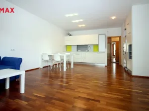 Pronájem bytu 4+kk, Praha - Hrdlořezy, Hrdlořezská, 99 m2