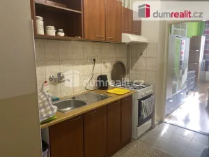 Pronájem bytu 1+1, Praha - Kobylisy, Zenklova, 40 m2