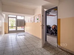 Pronájem bytu 2+kk, Praha - Komořany, Na Komořsku, 43 m2