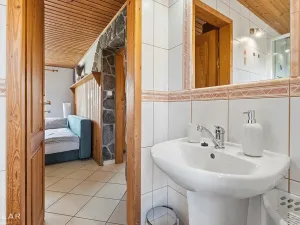 Prodej apartmánu, Štítary, 665 m2