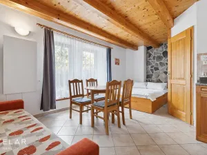 Prodej apartmánu, Štítary, 665 m2
