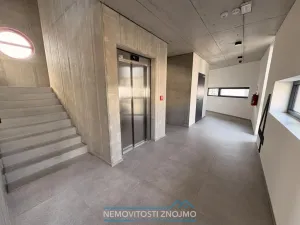 Pronájem bytu 2+kk, Znojmo, Kotkova, 53 m2